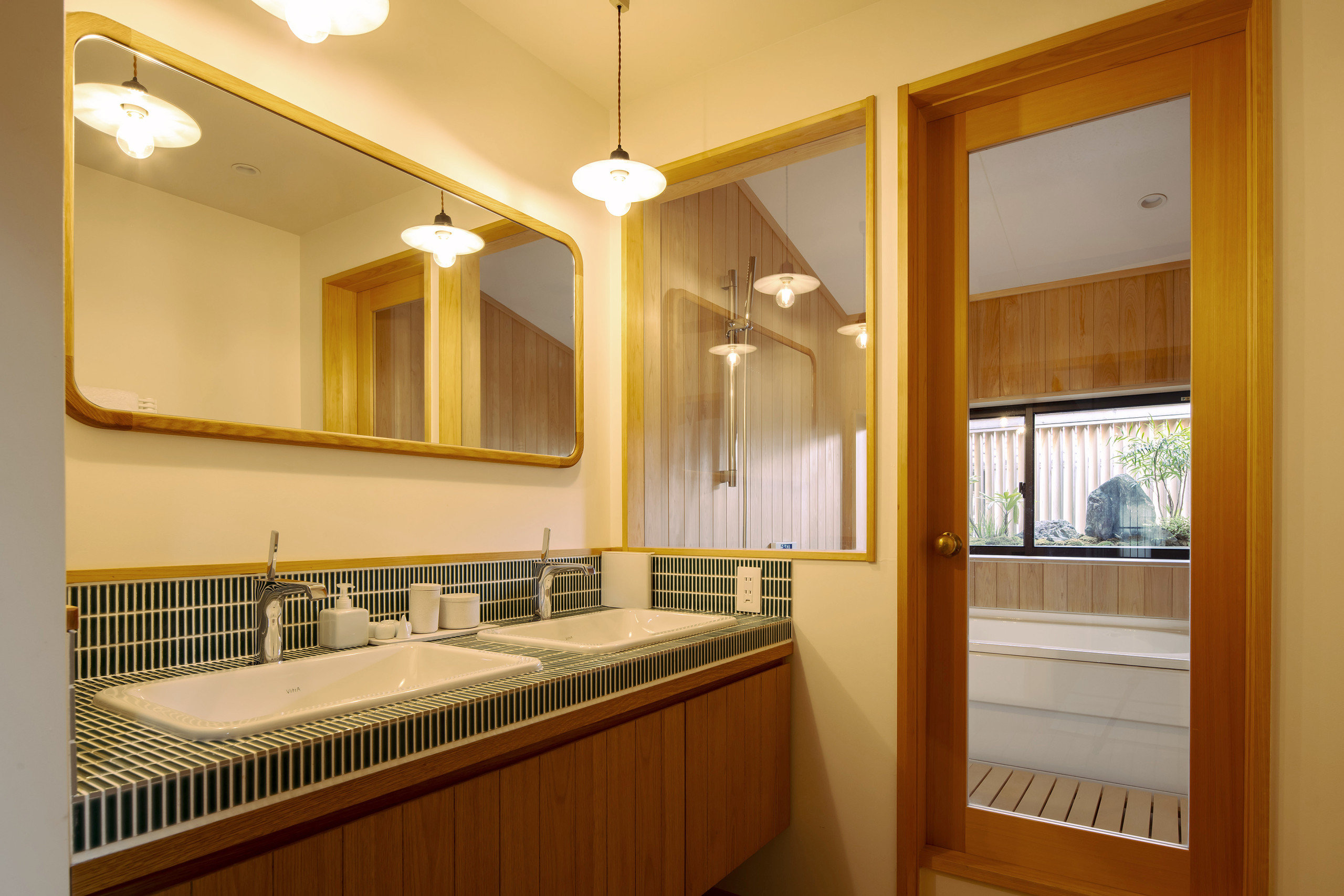 HG2_bathroom