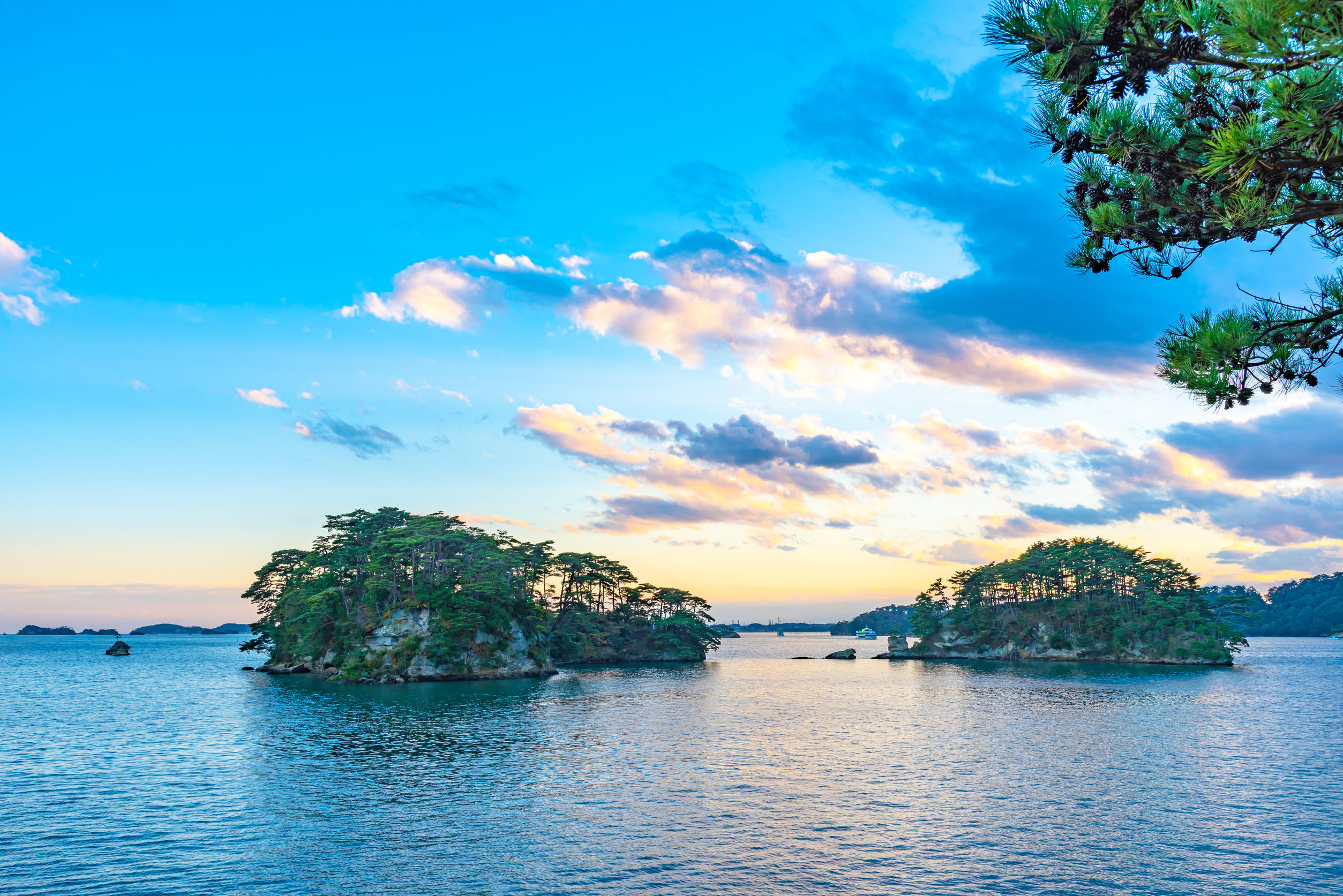 La baie de Matsushima au crépuscule, l'une des 3 plus belles vues du Japon