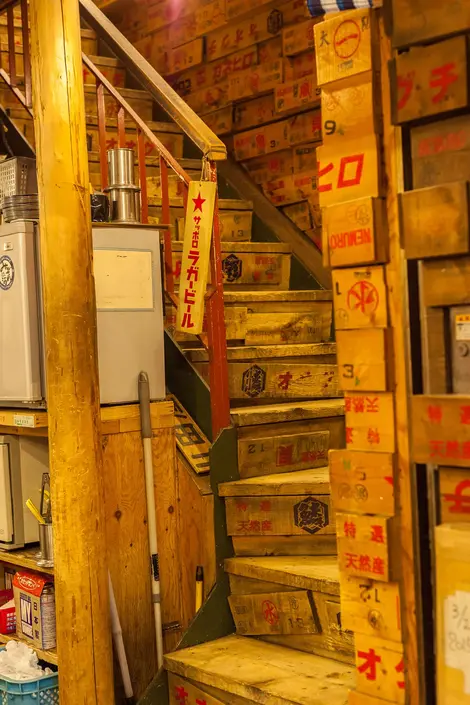 L'entrée d'un izakaya à Omoide Yokochô, Shinjuku