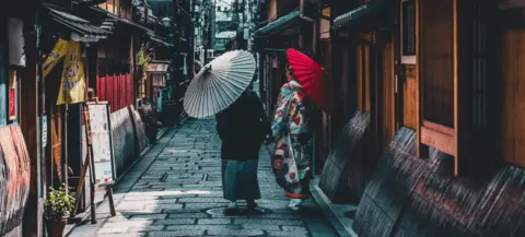 home_image_0