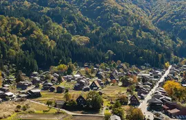 Shirakawago Unesco Weltkulturerbe Dorf in den japanischen Alpen