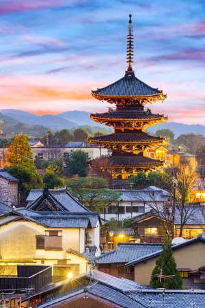 Yasaka Pagoda at night, in Gion, Kyoto old town