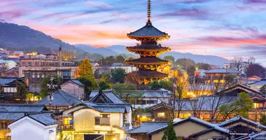 Yasaka Pagoda at night, in Gion, Kyoto old town