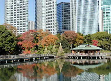 Tea house in the pond at Hama Rikyu Gardens Tokyo