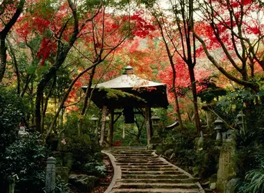 Ascenso al templo Mitakidera 