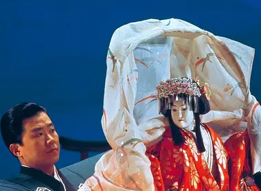 Des représentations de bunraku ont lieu tous les jours à la résidence Awa Jurobe Yashiki, ancienne demeure de samouraï reconvertie en théâtre et musée.