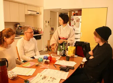 Preparing a meal with workshops Mari in Tokyo.