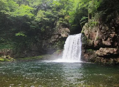 Una de las cascadas del los desfiladeros de Sandankyo.