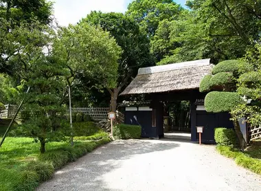 A path in Kairaku-en garden