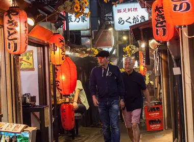 Ruelle et restaurants de yakitori dans Omoide Yokochô, Shinjuku
