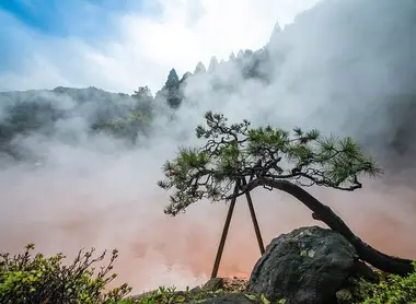 L'une des sources chaudes des Huits enfers de Beppu