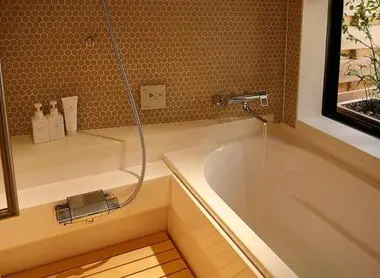 A Japanese bath 