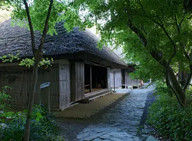 L'une des douze chaumières minka que l'on peut visiter à Shikoku Mura