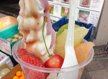 Glace et fruis à emporter au Fruit Café Tamaru !