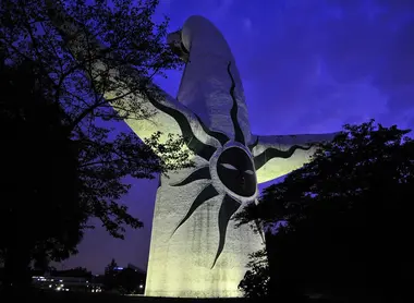 La face arrière de la tour