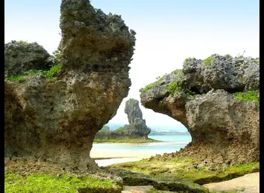 Les formes rocheuses du cap Maeda