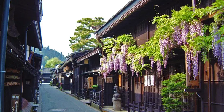 Une allée traditionnelle à Takayama.
